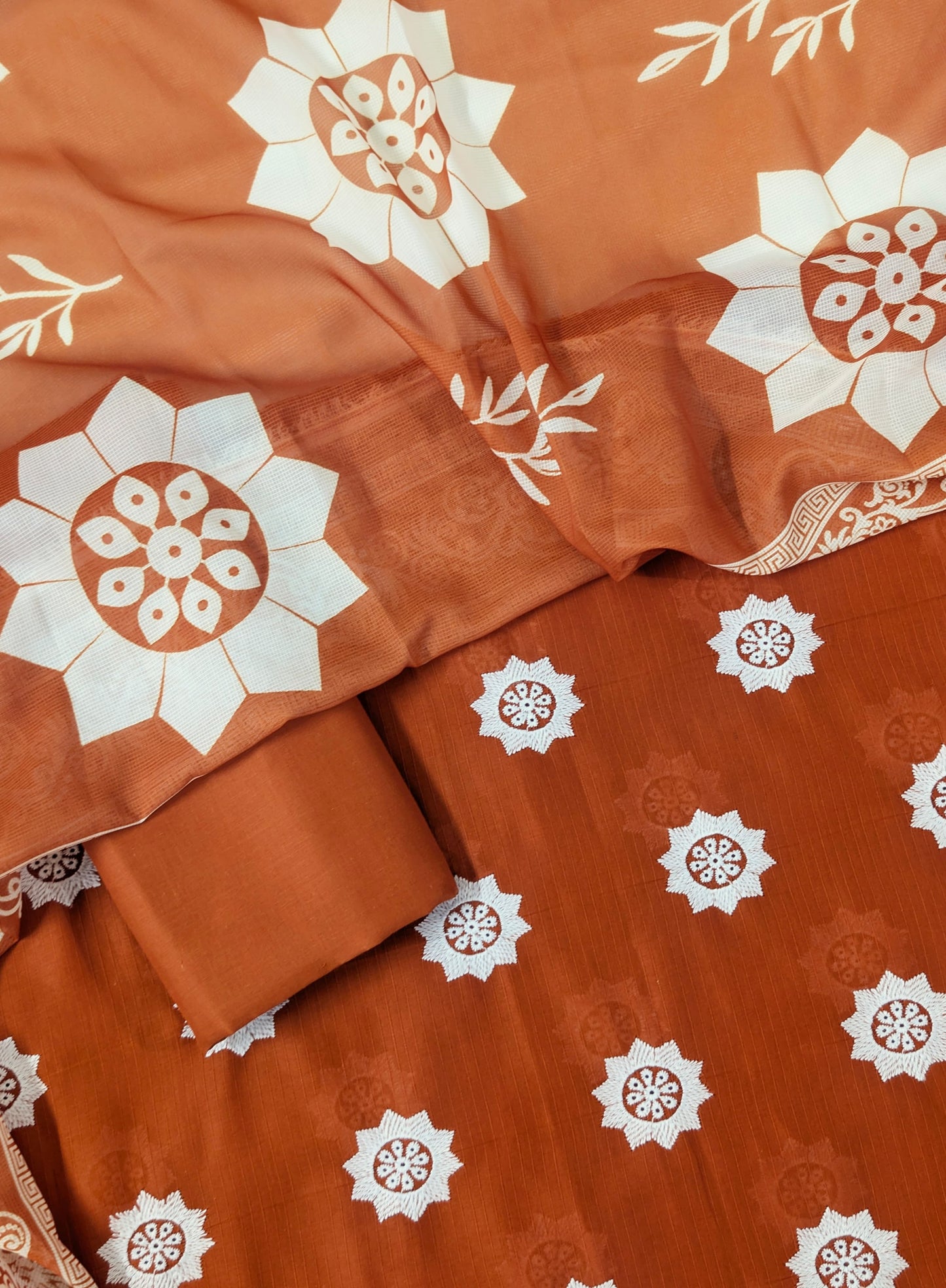 3PC CHICKEN EMBROIDERY DORYA LAWN WITH SHAFOON NET PRINTED DUPATA PREMIUM SUMMER COLLECTION 2026 ( RUST COLOR )