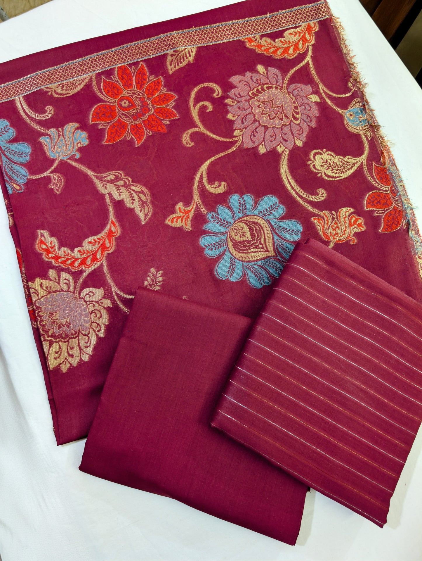 3PC MOON LIGHT LAWN WITH VERY PREMIUM QUALITY MULTI JAQUARD BANARSI LAWN DUPATA (REDISH MAHROON)