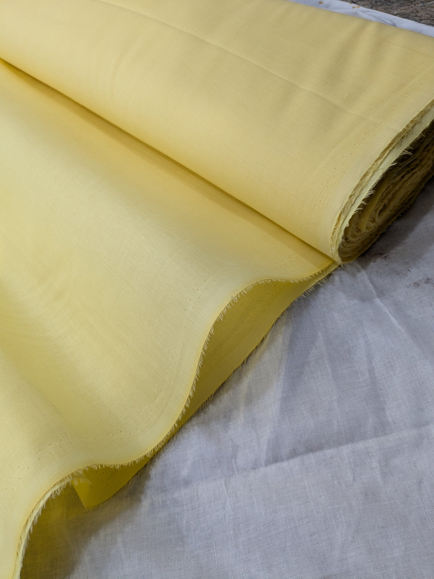 Plain Bareeza Lawn summer collection 5 metr (LEMON YELLOW) High quality