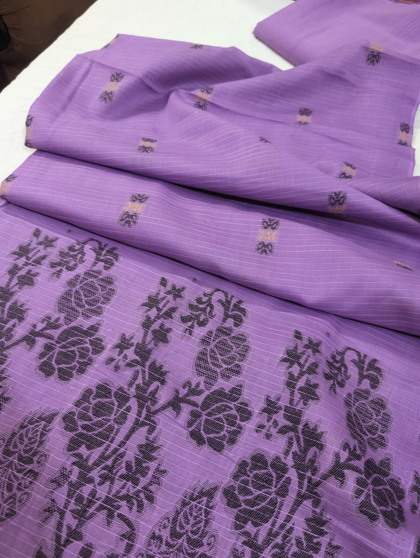 3PC SLUB DORYA LAWN WITH MULTI JACQUARD BANARSI VERY PREMIUM QUALITY LAWN DUPATA lawn 2026 premium summer collection (PURPLE LILAC)