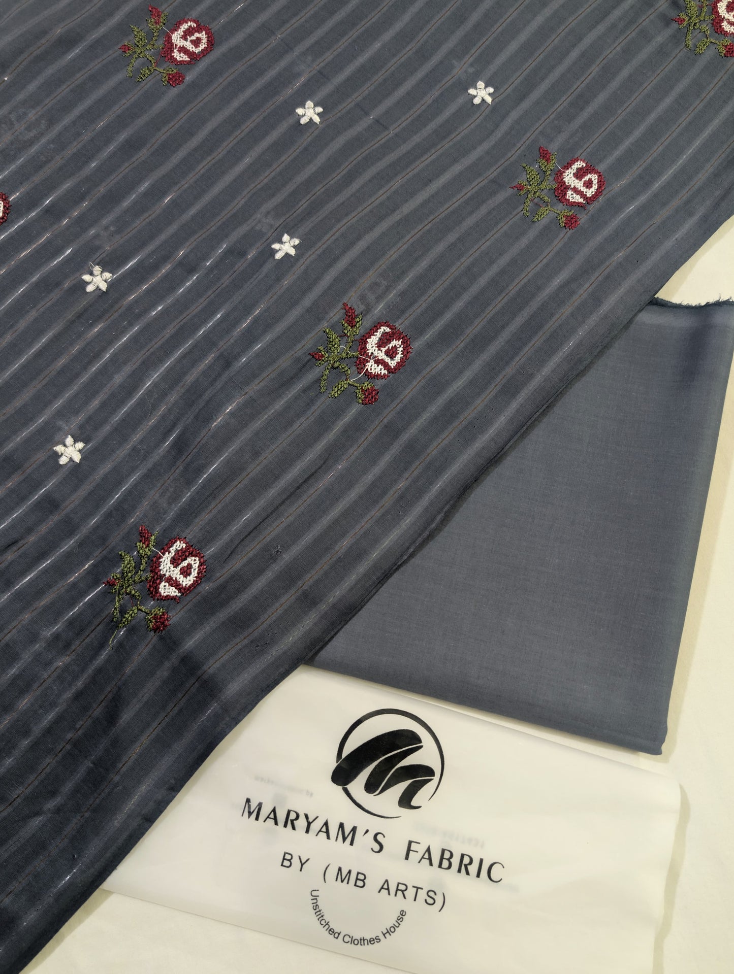 2PC MOON LIGHT EMBROIDED COLLECTION LUXURIOUS SUMMER COLLECTION 2026 (MOE000GY)