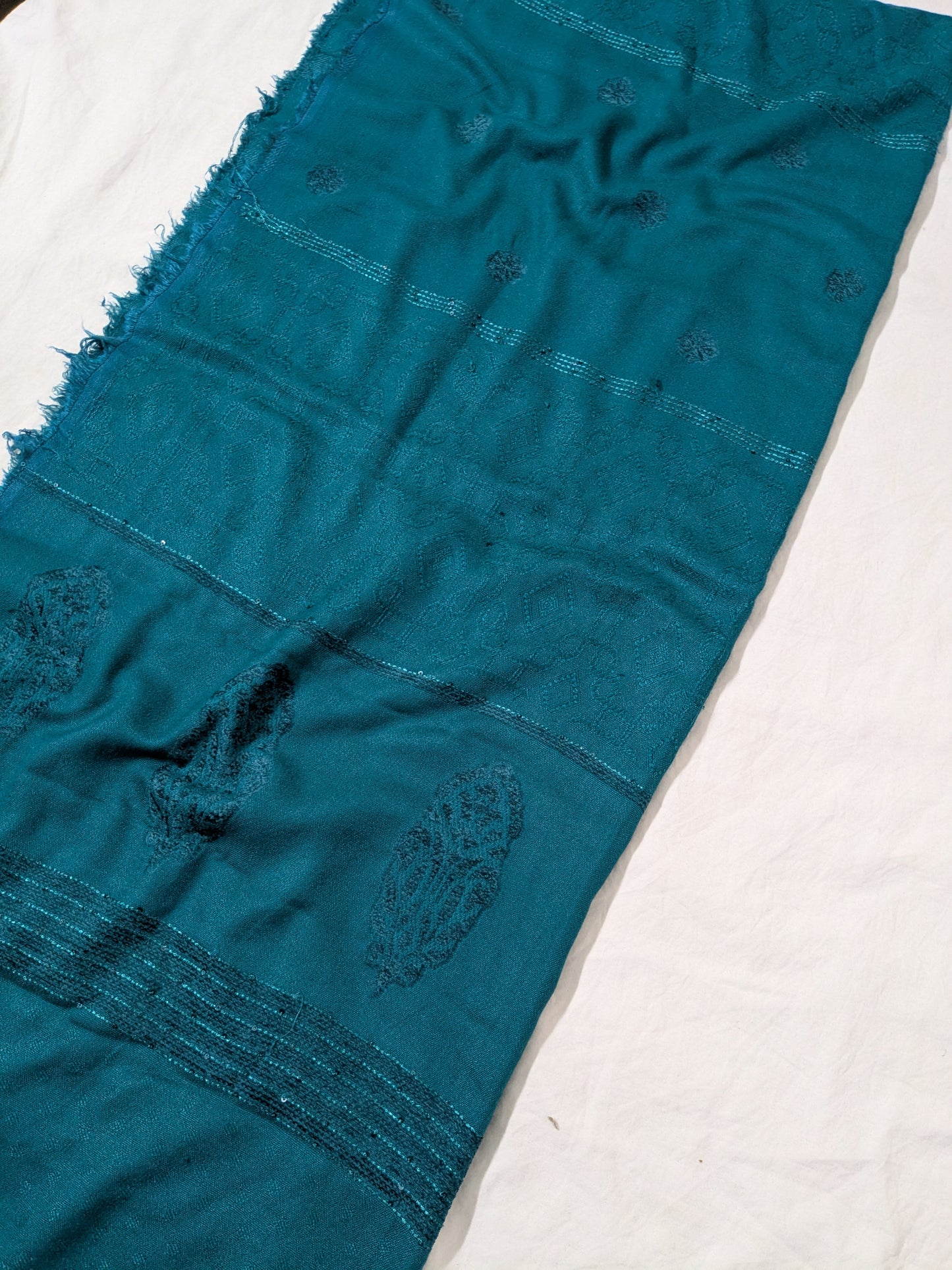 MARINA VELVET MOTIF (EMBOSSED DESIGN ) 3PC WITH AMAZING QUALITY VELVET BROSHA SHAWL (SEA GREEN )
