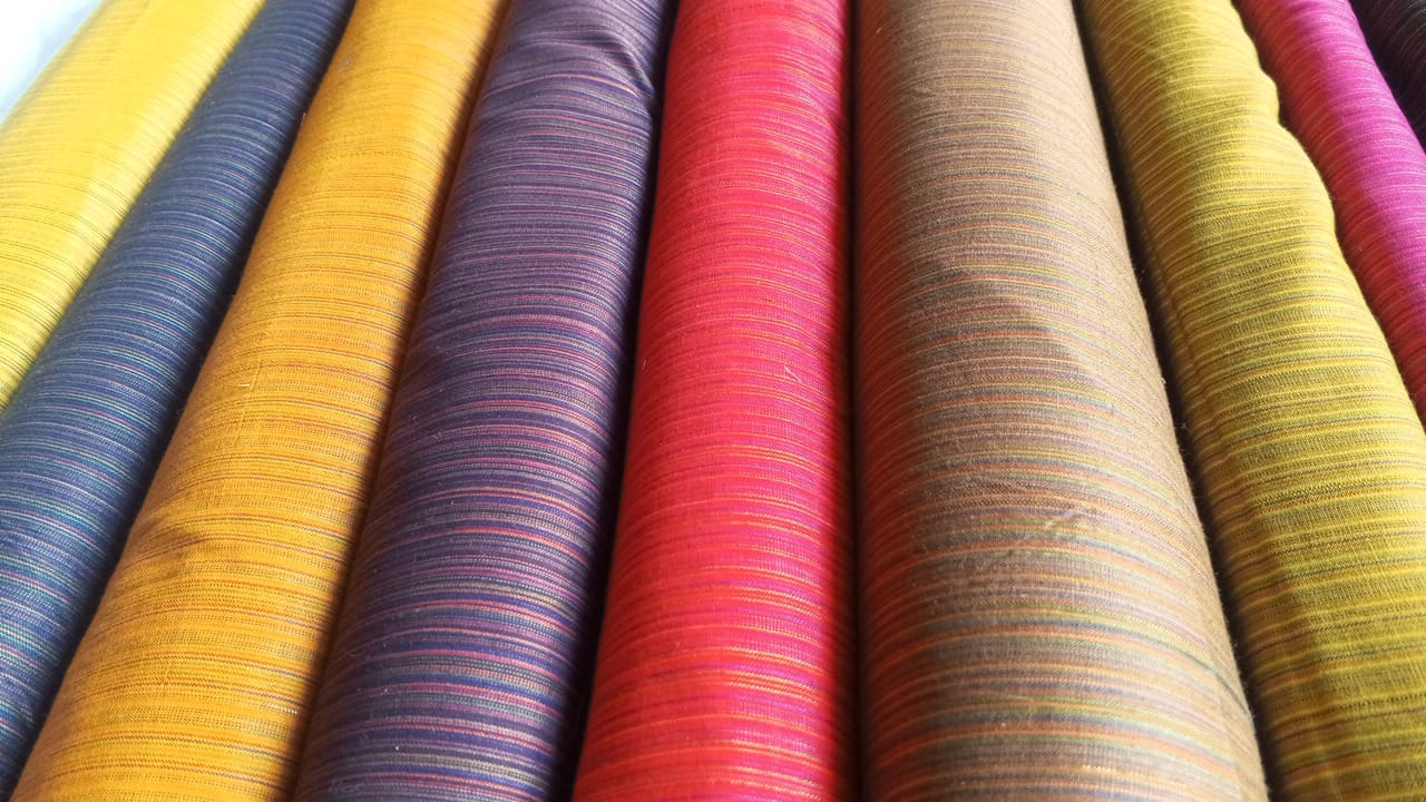 Handmade woven zari rangoli cotton 2pc