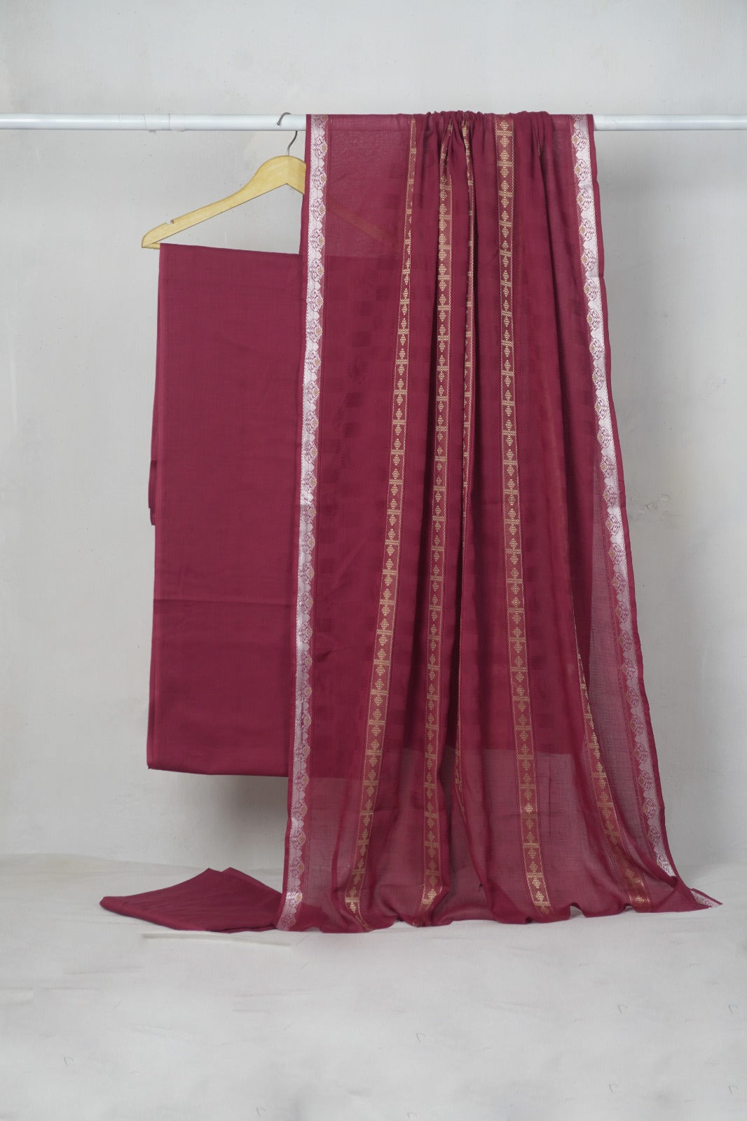 3PC BANA DORA SELF JAQUARD LAWN PREMIUM COLLECTION 2025 MOST DEMANDING ARTICLE