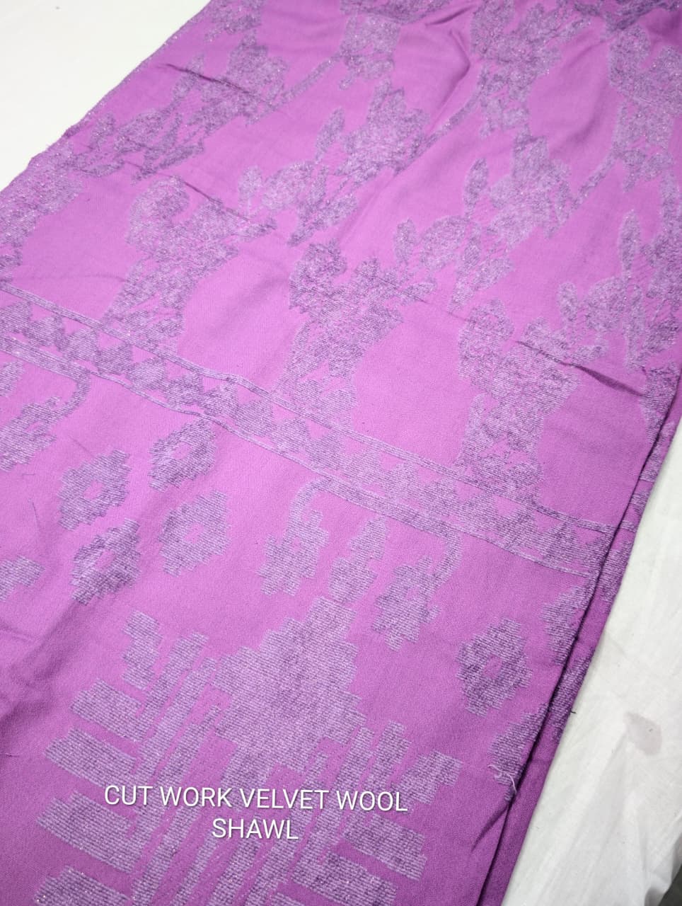 3PC CHAMKI VELVET MARINA WITH HIGH QUALITY CUT WORK DESIGN VELVET SHAWL PREMIUM WINTER COLLECTION (PURPLE LILAC)