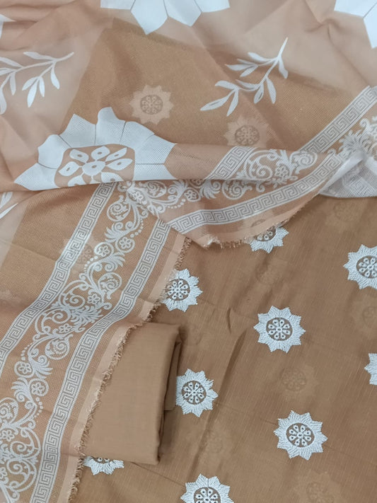 3PC CHICKEN EMBROIDERY DORYA LAWN WITH PREMIUM QUALITY NET SHAFOON PRINTED DUPATTA PREMIUM QUALITY SUMMER COLLECTION 2026 (SKIN COLOR) MOTHERS FAVORITE ❤️