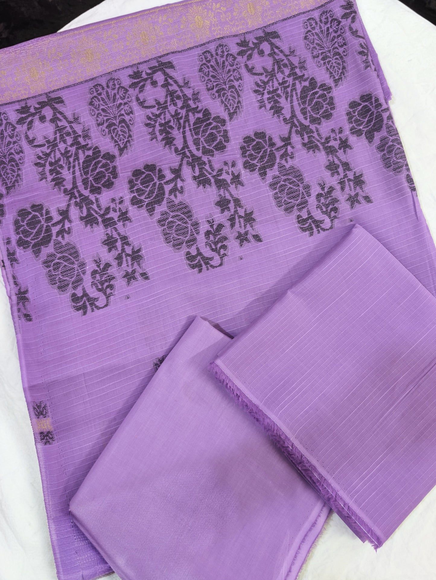 3PC SLUB DORYA LAWN WITH MULTI JACQUARD BANARSI VERY PREMIUM QUALITY LAWN DUPATA lawn 2026 premium summer collection (PURPLE LILAC)
