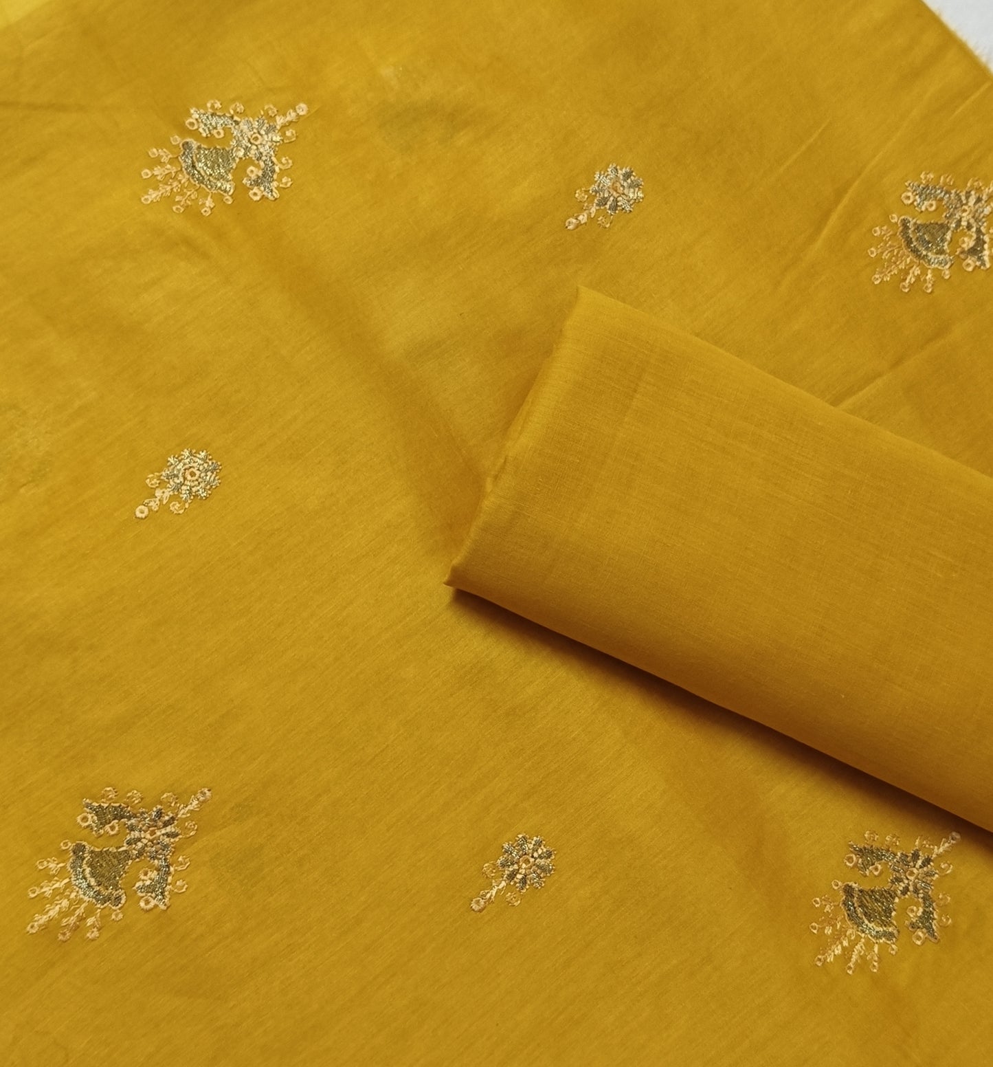 2PC LAWN EMBROIDED COLLECTION 2025